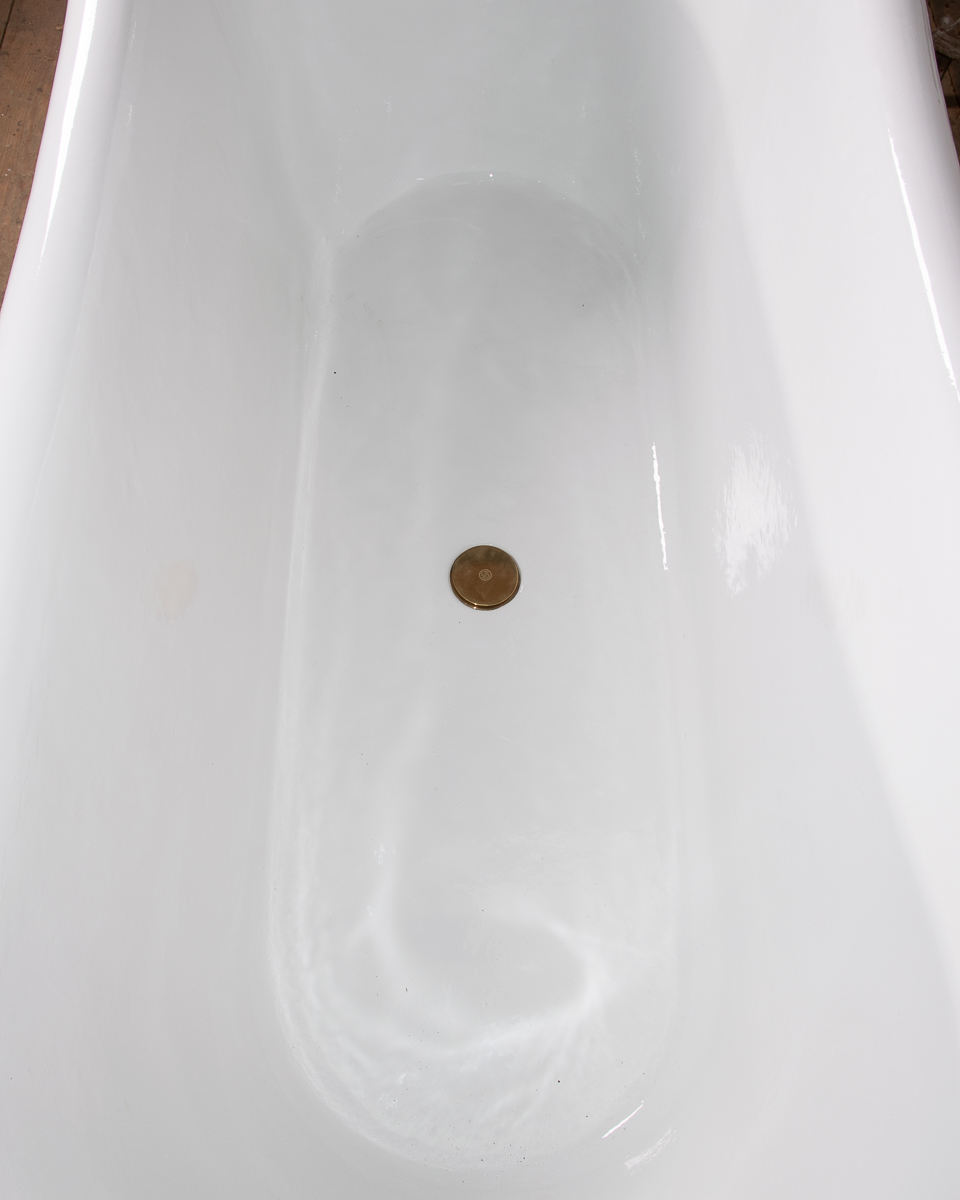 Symmetrical Lionfoot Bath-7